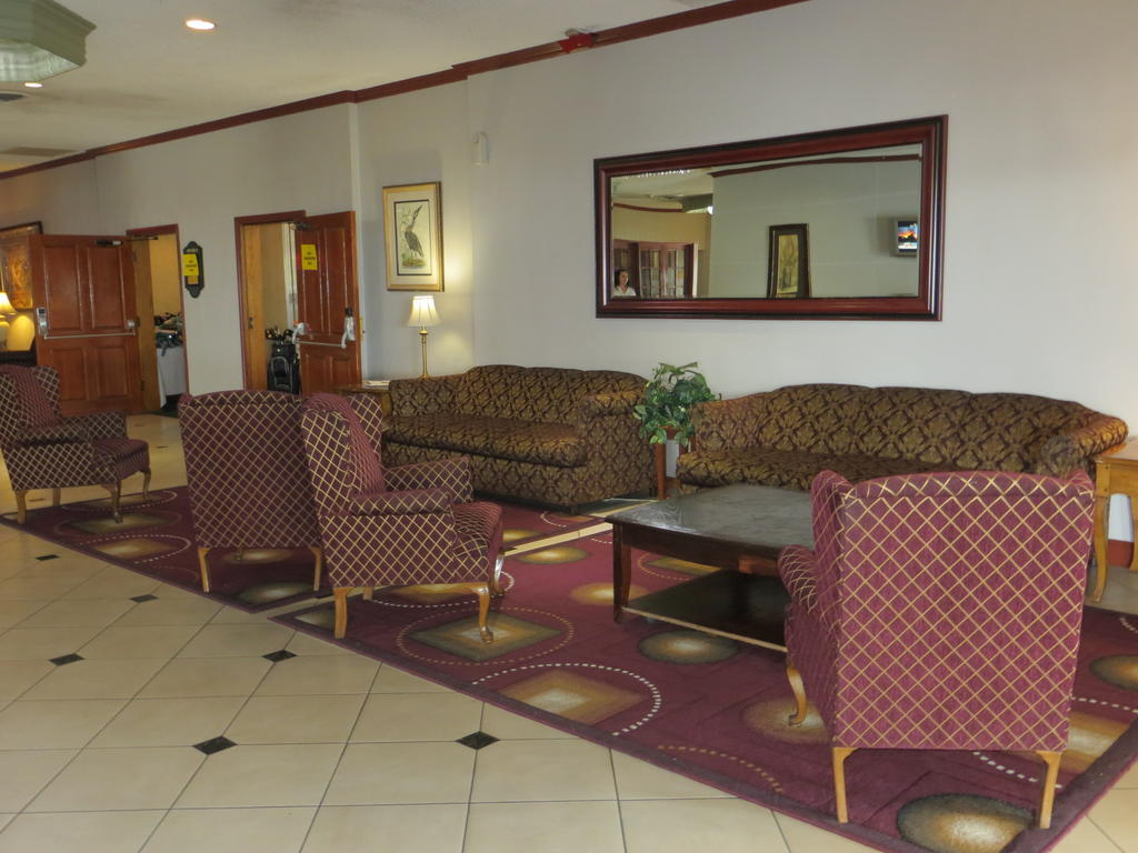 Clarion Inn Conference Center โมเดสโต ภายนอก รูปภาพ