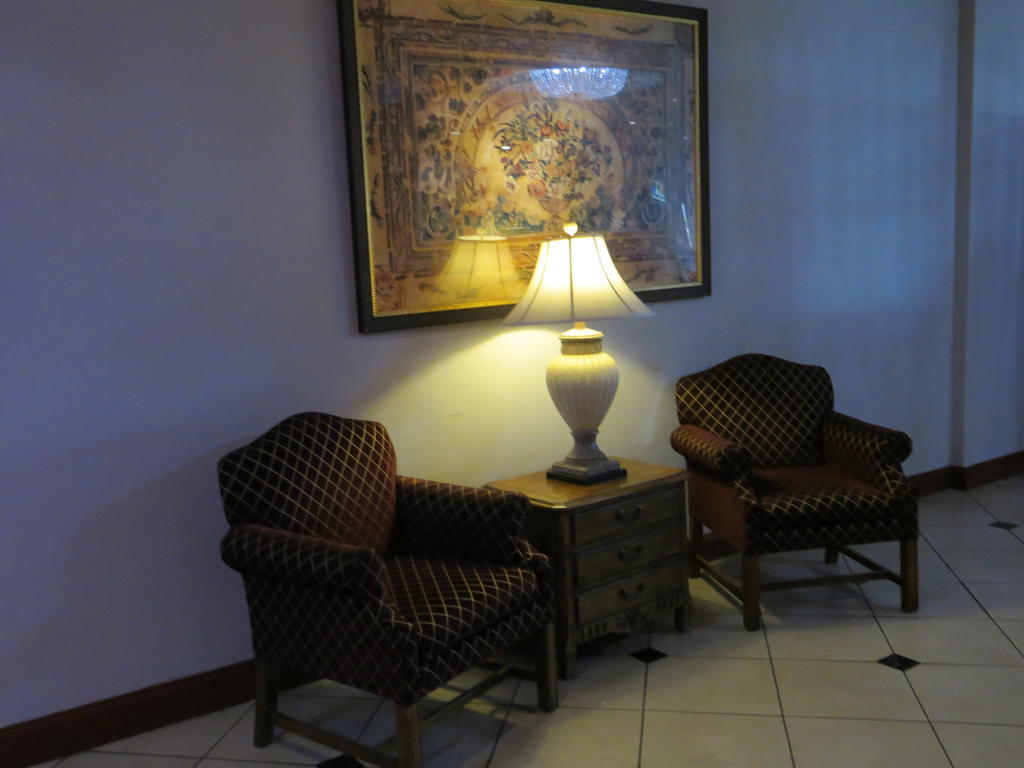 Clarion Inn Conference Center โมเดสโต ภายนอก รูปภาพ