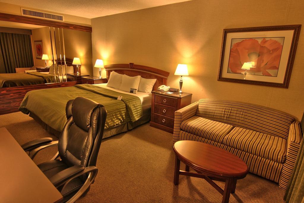 Clarion Inn Conference Center โมเดสโต ภายนอก รูปภาพ