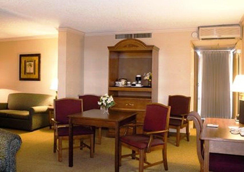 Clarion Inn Conference Center โมเดสโต ภายนอก รูปภาพ