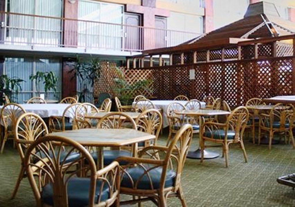 Clarion Inn Conference Center โมเดสโต ภายนอก รูปภาพ